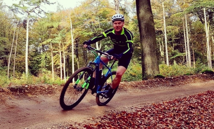 - UHTT Mountainbike utrechtse heuvelrug 705x427 - Nieuws - UHTT Mountainbike utrechtse heuvelrug 705x427 - Nieuws -