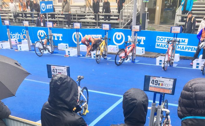 - WK Triathlon Rotterdam Wisselzone 705x436 - Nieuws -